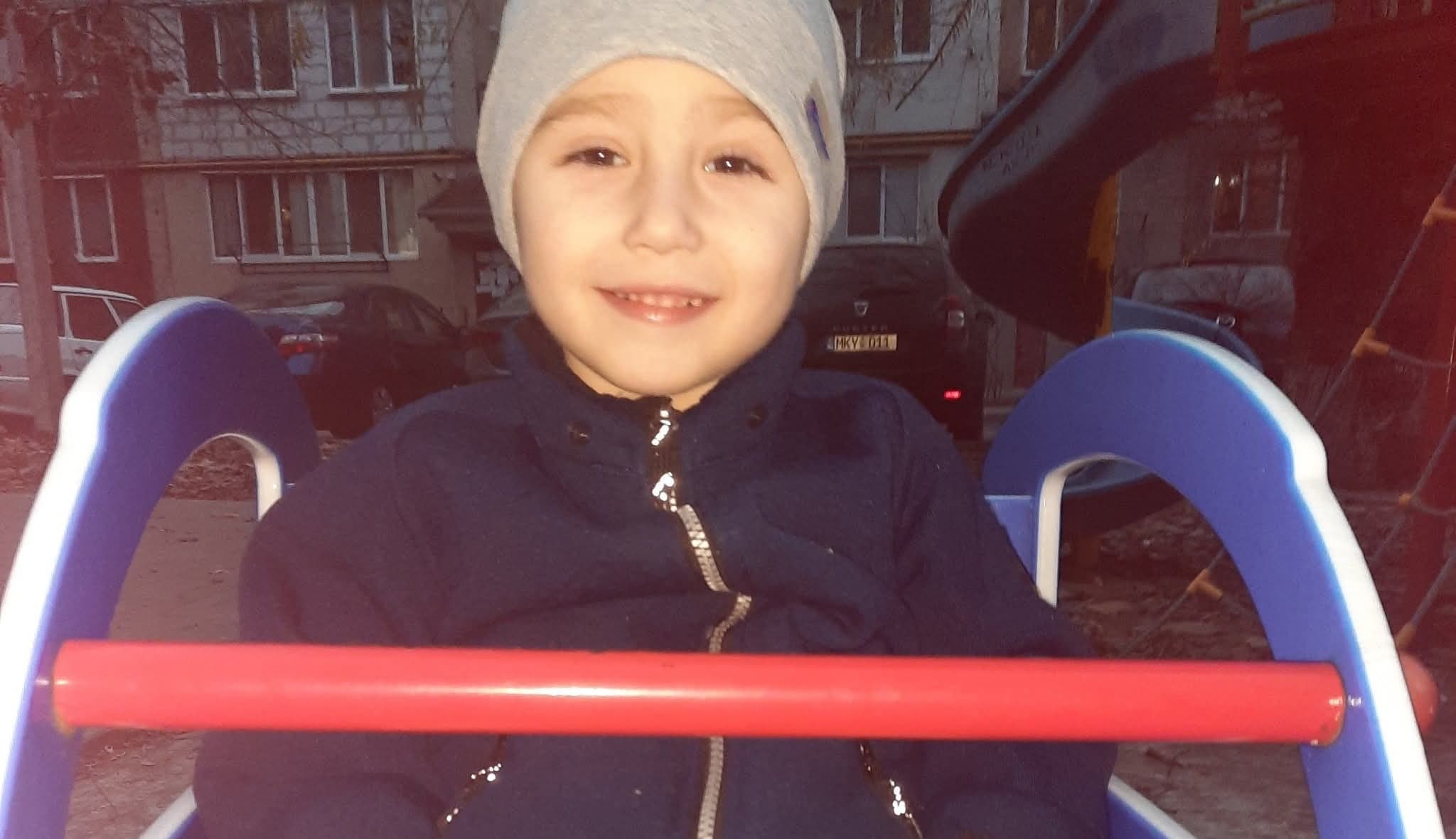 Ajută-l pe Nikita să beneficieze de ședințe de terapie